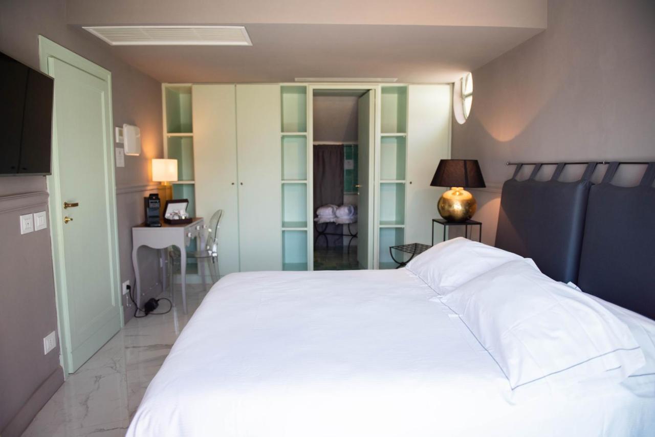 La Librata Boutique Hotel Terracina Exterior photo